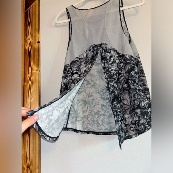 Lululemon Tank Top - Picture 3 of 4